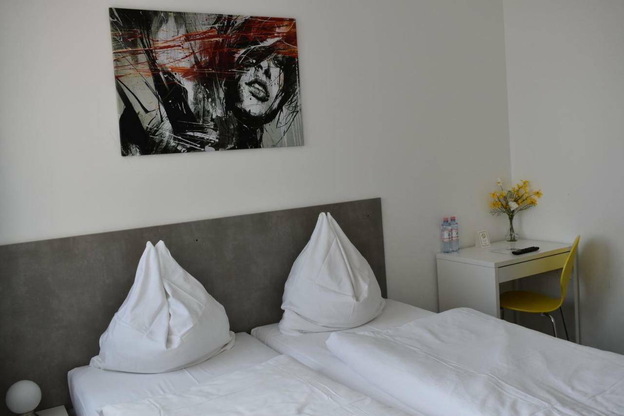 Motel Schoenefeld Großziethen Exteriör bild